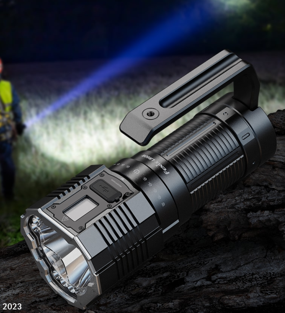 21000流明智能屏顯機(jī)械調(diào)光搜索手電Fenix LR60R！